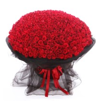 Bouquet di 999 rose rosse fresche