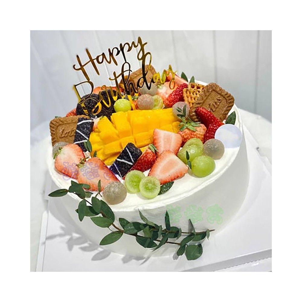 Torta di compleanno con mango e frutta con biscotti Oreo