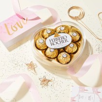 Ferrero Rocher Chocolate Fino de Avellanas Una Caja de 8 Piezas