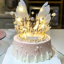 Gâteau d'anniversaire romantique Starlight couronne de plumes