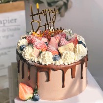 [Boutique locale] Gâteau d'anniversaire aux fraises et au chocolat