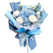 The Bouquet of Flowers « Blue Moon »