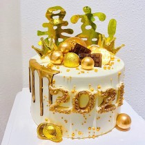 Super Rich Wish Golden Birthday Cake