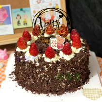 [Patisserie locale] Gâteau d'anniversaire forêt noire aux fraises