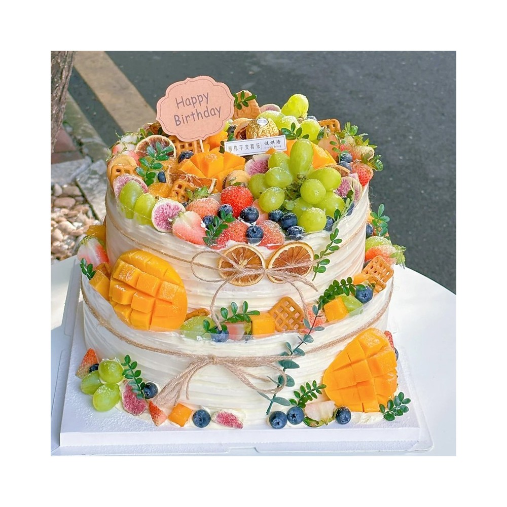 Gâteau d'anniversaire rond à double couche de fruits mélangés et crème au lait